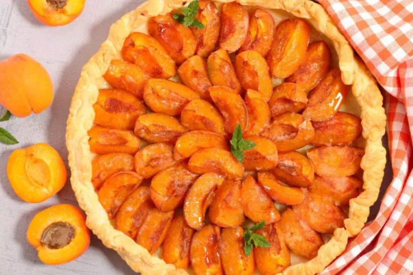 Готовим Десерты Тарт с абрикосами и лавандой