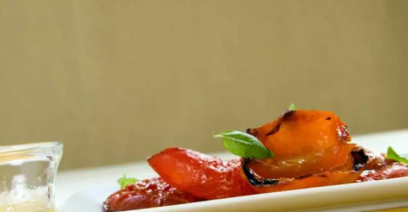 Готовим Закуски Жареные помидоры с базиликом