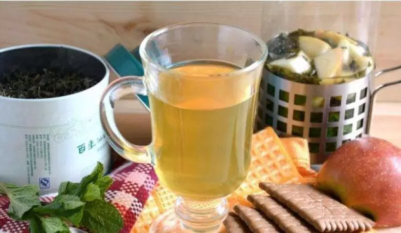 Готовим Коктейли Зеленый чай с ромашкой