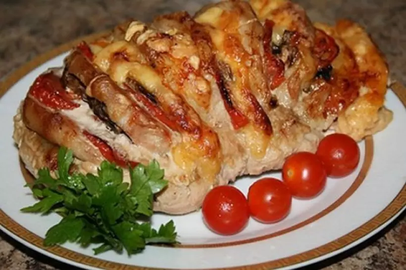 Готовим Мясо Мясо «Гармошка» с помидорами в духовке