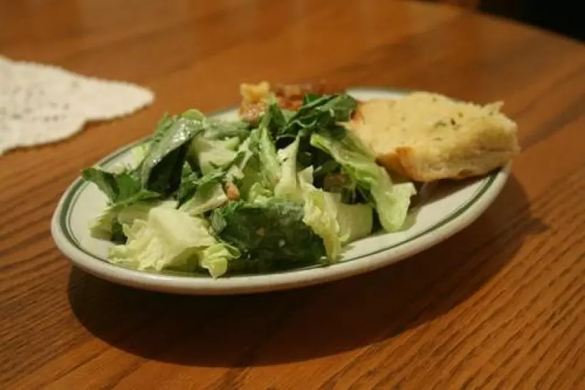 Готовим Салаты Зеленый салат с винегретом из пармезана