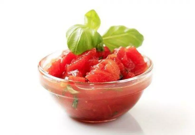 Готовим Салаты Легкий томатный салат с базиликом