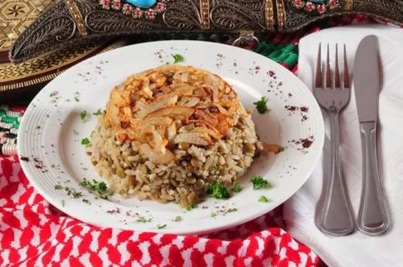 Готовим Салаты Салат из риса и чечевицы с ароматной заправкой