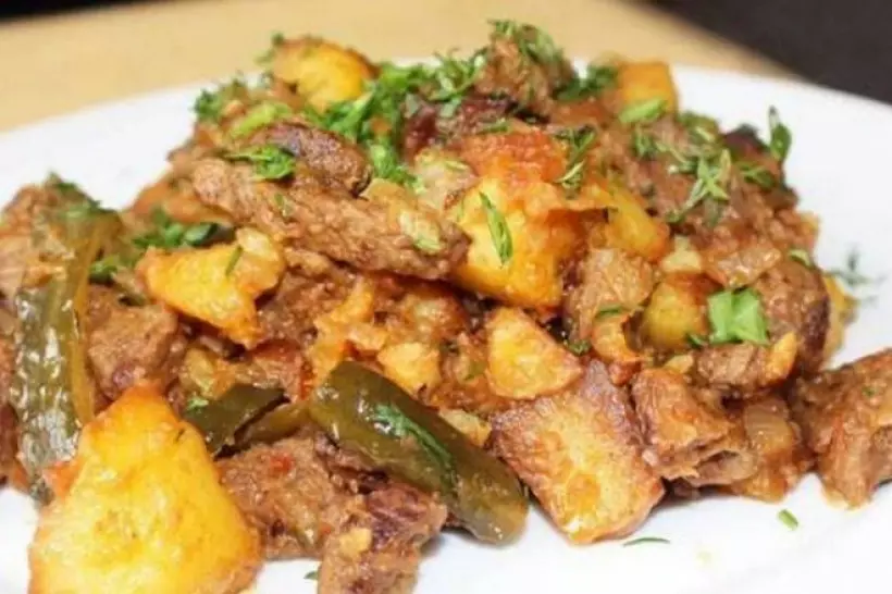 Готовим Мясо Классический азу по-татарски с картошкой и солеными огурцами