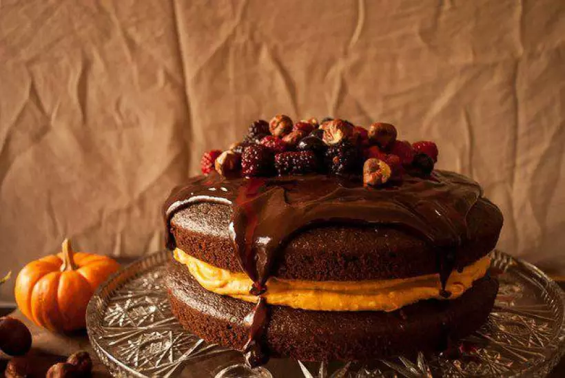 Готовим Десерты Шоколадный торт с начинкой из тыквы