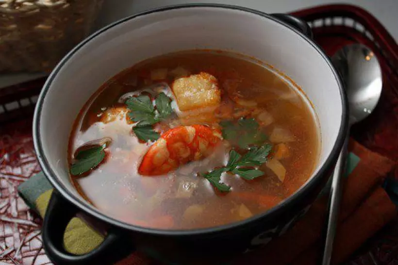 Готовим Супы Суп из белой рыбы с креветками