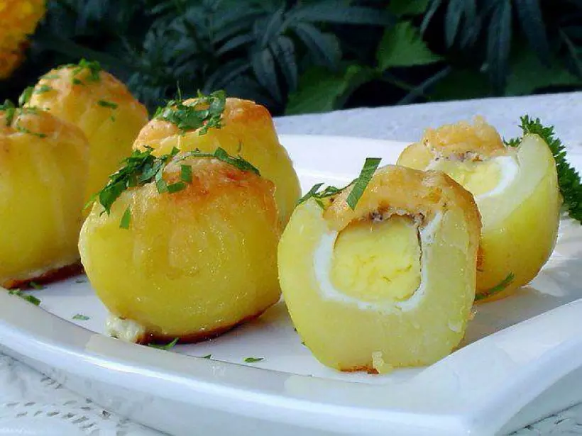 Готовим Закуски Запеченный картофель «Сюрприз»