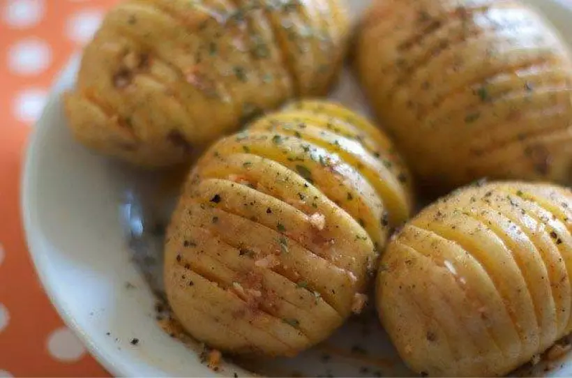 Готовим Вегетарианские Печеный картофель с розмарином и оливковым маслом