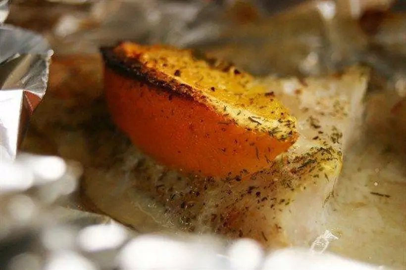 Готовим Рыба Морской окунь с апельсинами в фольге