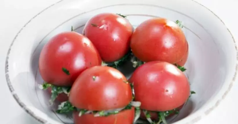 Готовим Закуски Пряно-солёные помидоры быстрым способом
