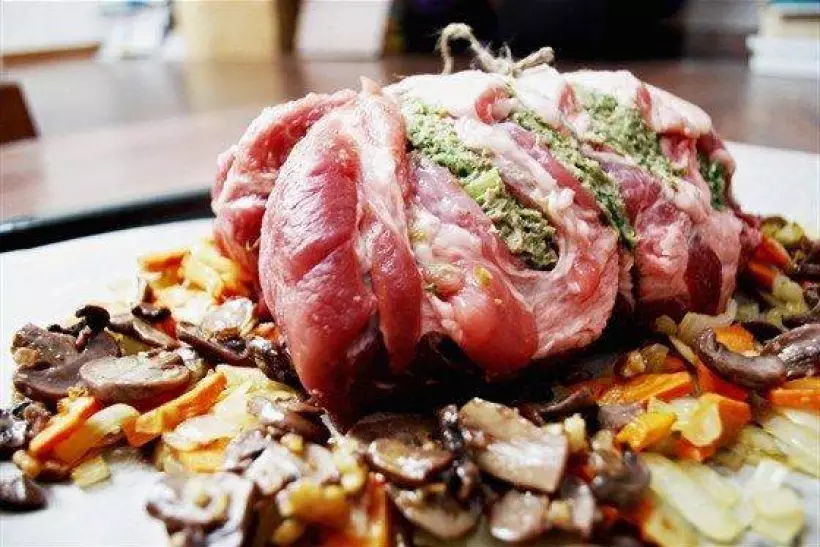 Готовим Мясо Рулет из свинины с овощами