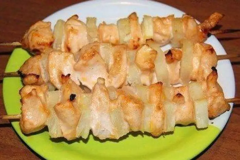 Готовим Мясо Куриные шашлыки с ананасами в духовке