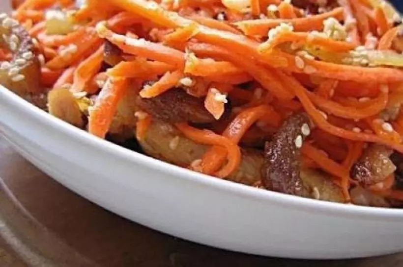 Готовим Салаты Салат с картофелем, копченым мясом и морковью по‑корейски