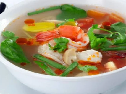 Как приготовить Острый суп Том Ям с креветками и зеленью