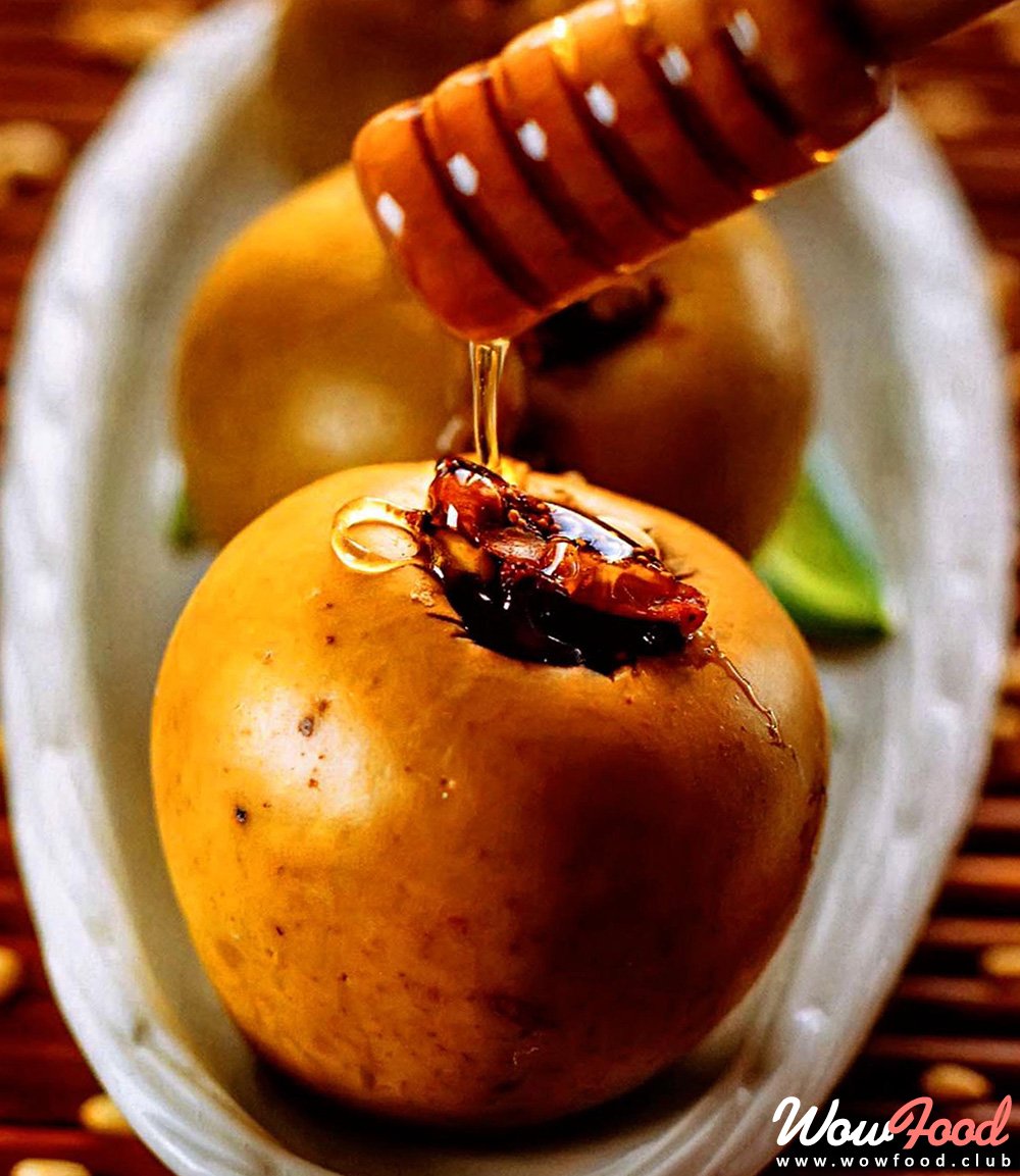 Печеные яблоки с медом. Печёное яблоко с мёжои. Яблоки с медом. Запечённые яблоки в духовке с мёдом.
