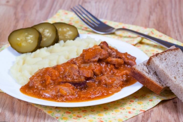 Рецепт Гуляш говяжий из детства Готовим Мясо Гуляш говяжий из детства